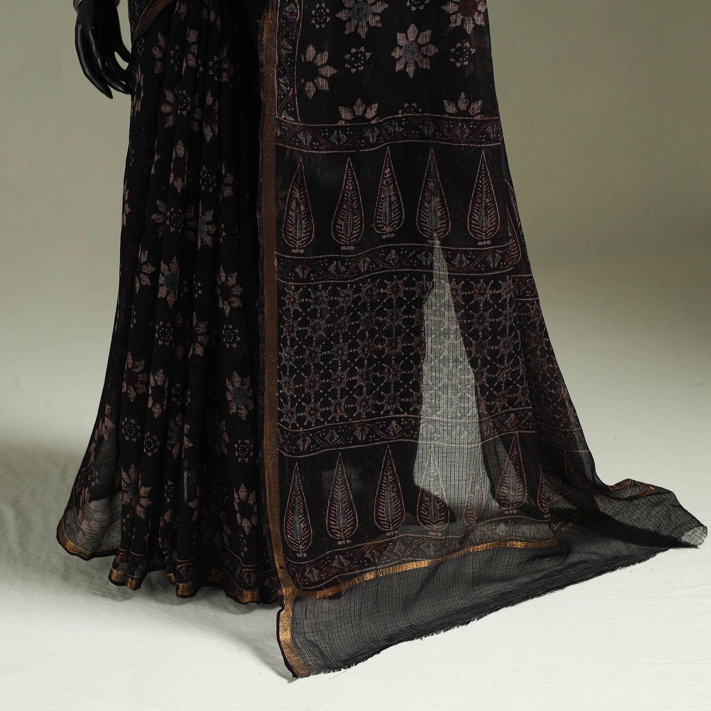 Black Azrak Print Mul Cotton Saree With Unstitched Blouse Piece
