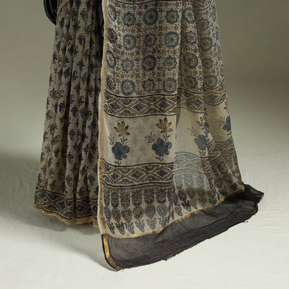 White & Black Azrak Print Mul Cotton Saree With Unstitched Blouse Piece