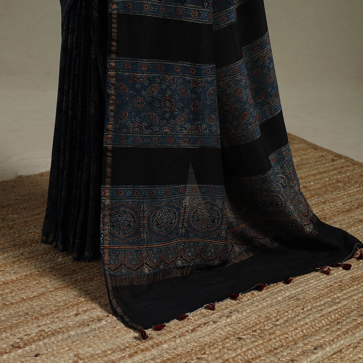Multicolor Azrak Print Mul Cotton Saree With Unstitched Blouse Piece