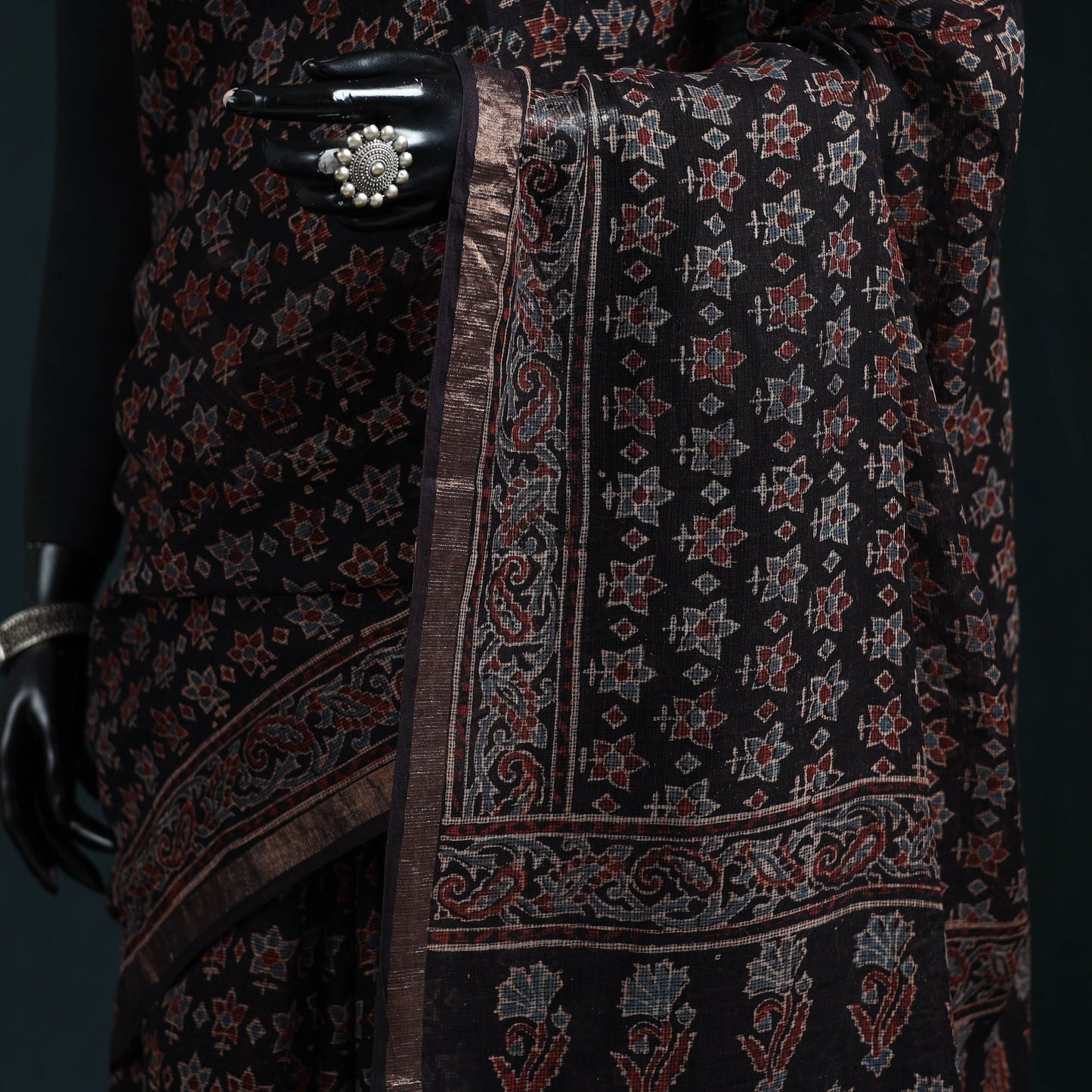 Multicolor Azrak Print Mul Cotton Saree With Unstitched Blouse Piece