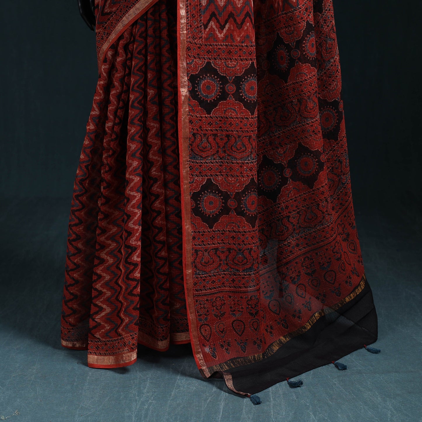 Multicolor Azrak Print Mul Cotton Saree With Unstitched Blouse Piece