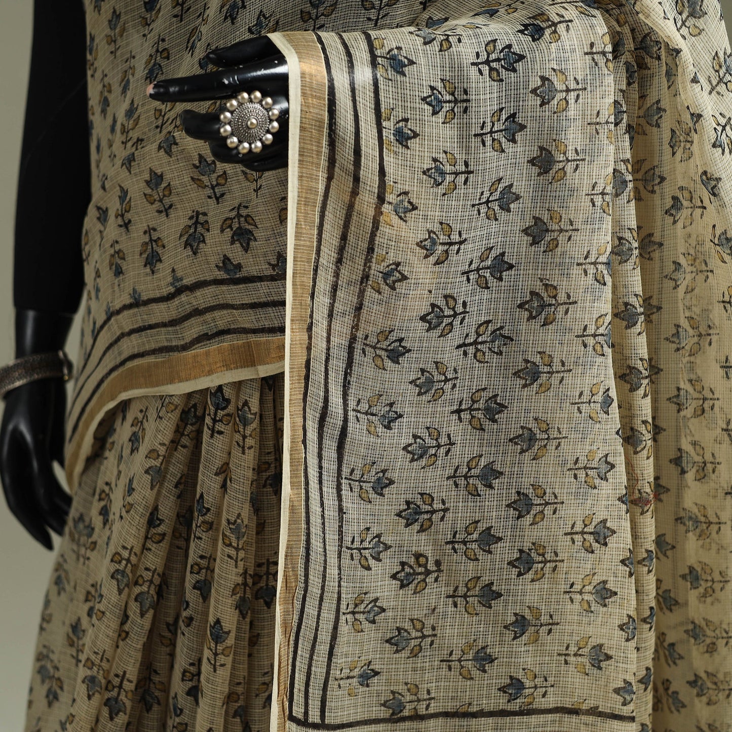 Multicolor Azrak Print Mul Cotton Saree With Unstitched Blouse Piece