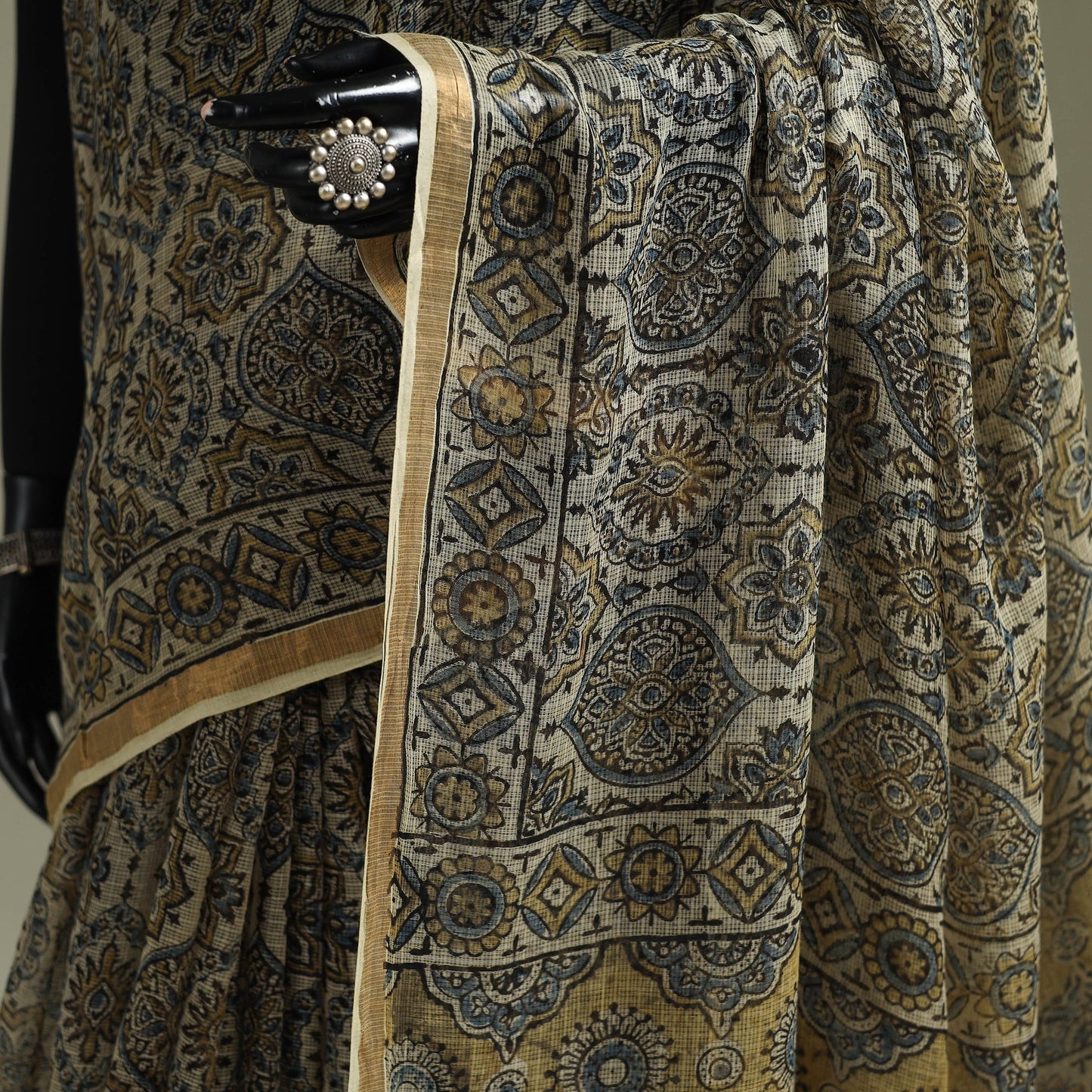 Multicolor Azrak Print Mul Cotton Saree With Unstitched Blouse Piece