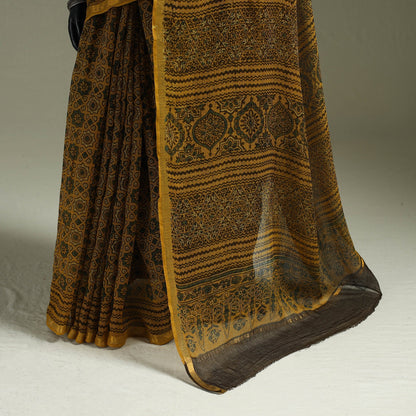 Multicolor Azrak Print Mul Cotton Saree With Unstitched Blouse Piece