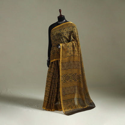 Multicolor Azrak Print Mul Cotton Saree With Unstitched Blouse Piece