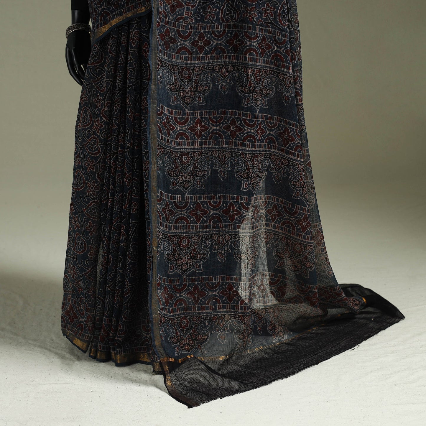 Multicolor Azrak Print Mul Cotton Saree With Unstitched Blouse Piece