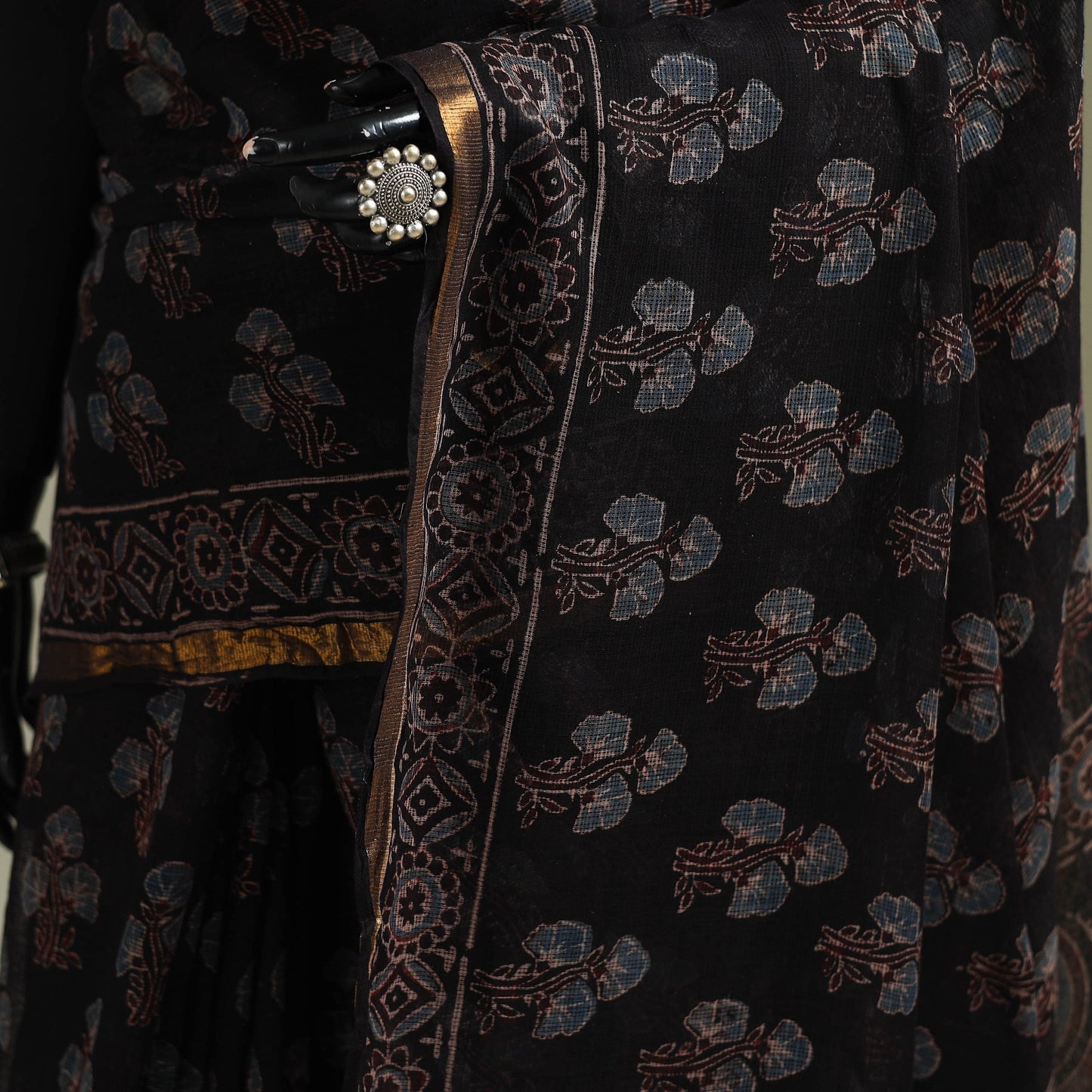 Multicolor Azrak Print Mul Cotton Saree With Unstitched Blouse Piece