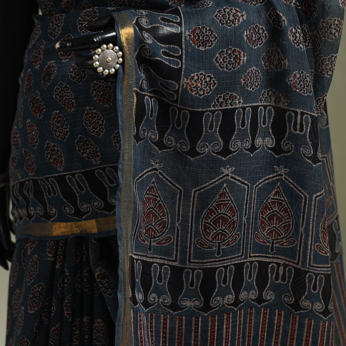 Multicolor Azrak Print Mul Cotton Saree With Unstitched Blouse Piece
