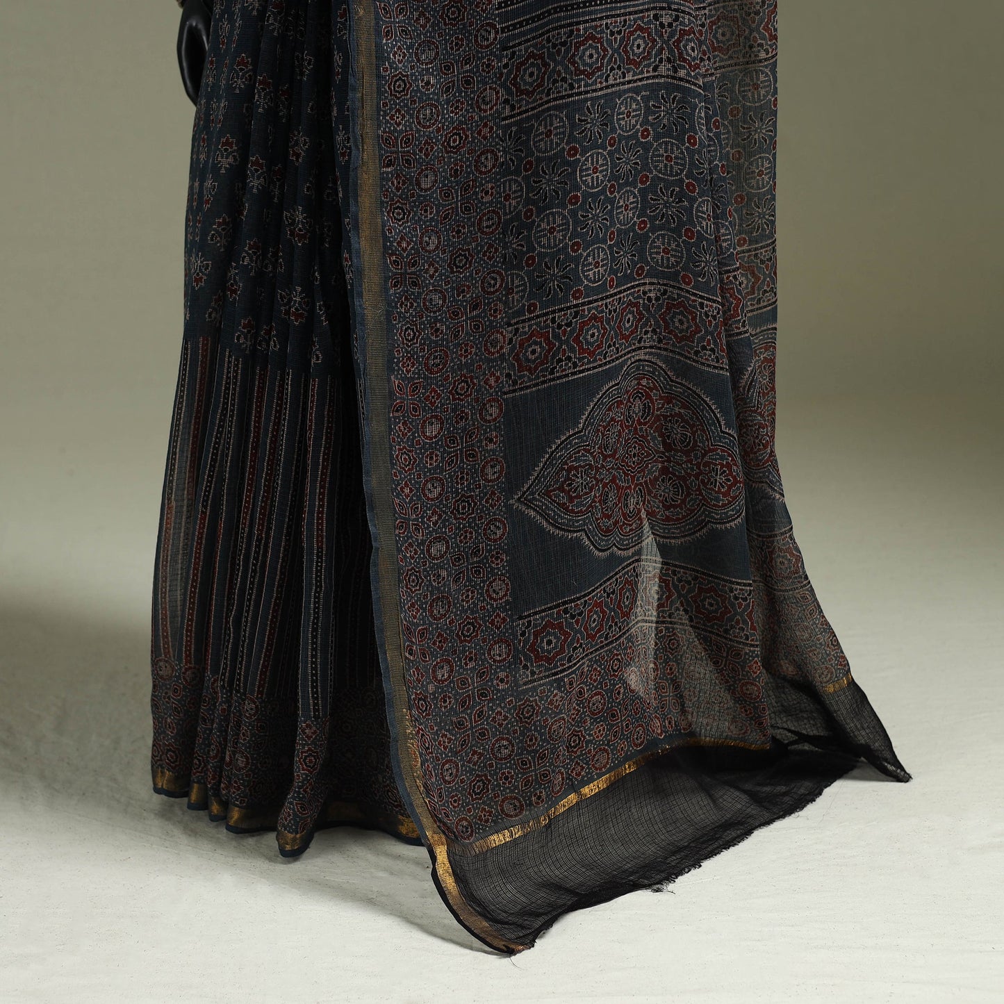 Multicolor Azrak Print Mul Cotton Saree With Unstitched Blouse Piece
