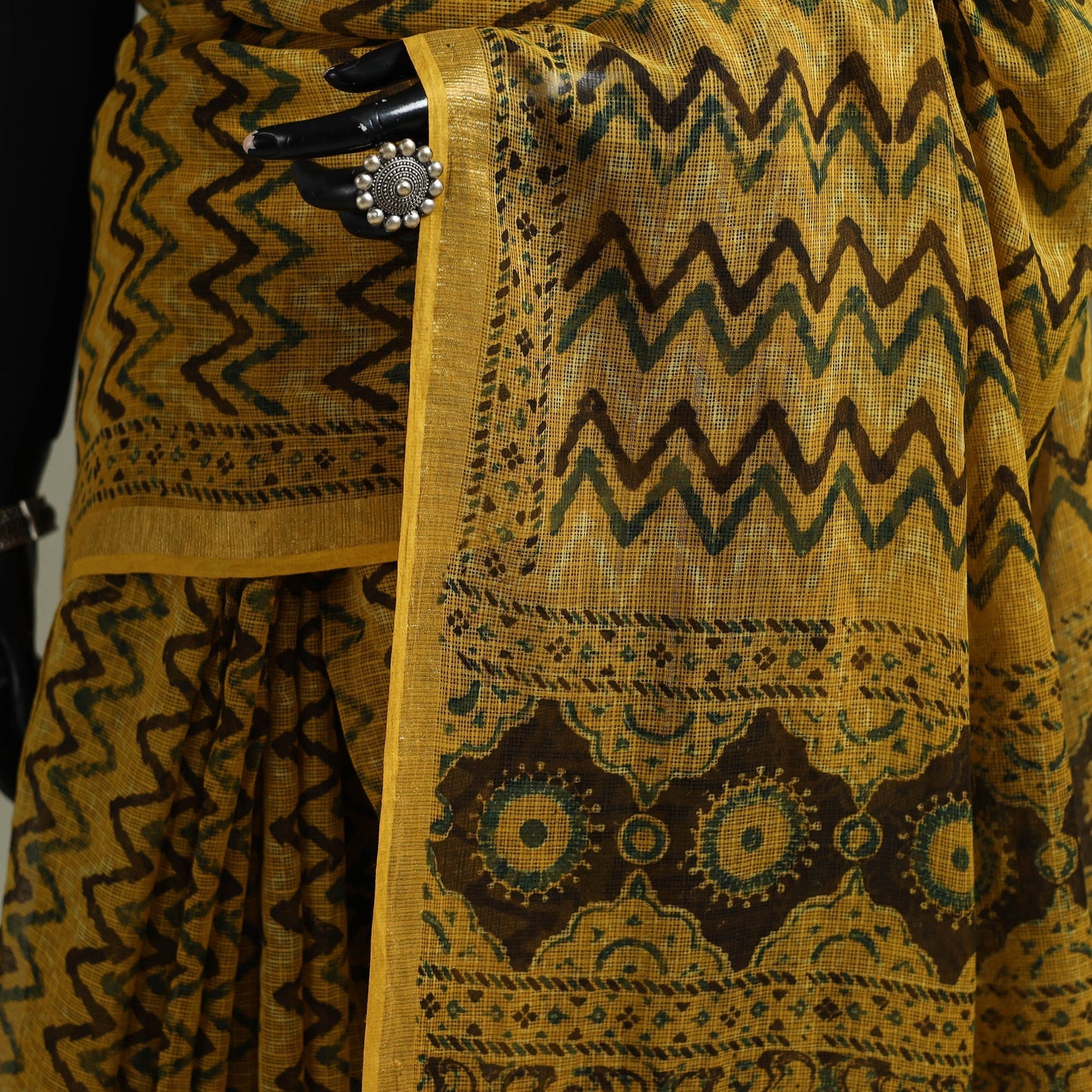 Multicolor Azrak Print Mul Cotton Saree With Unstitched Blouse Piece