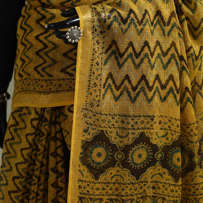 Multicolor Azrak Print Mul Cotton Saree With Unstitched Blouse Piece