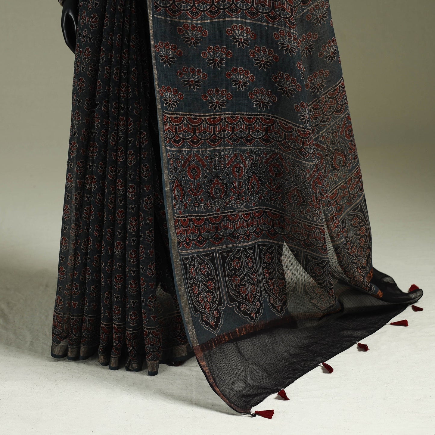 Multicolor Azrak Print Mul Cotton Saree With Unstitched Blouse Piece